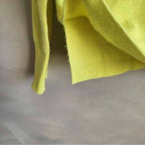 J. CREW Cashmere Crewneck Neon Lime Green Long Sleeve Sweater Sz XS - Picture 10 of 16